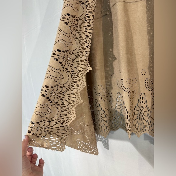 Suede Soft Surroundings Laser Cut Cardigan L Tan Boho Cottagecore - Picture 5 of 6